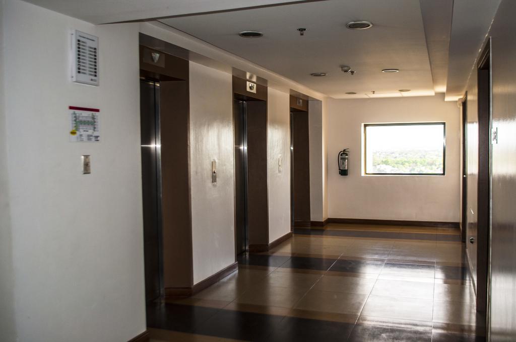 Titan Condo At Studio City Tower 1 Alabang Manila Kültér fotó